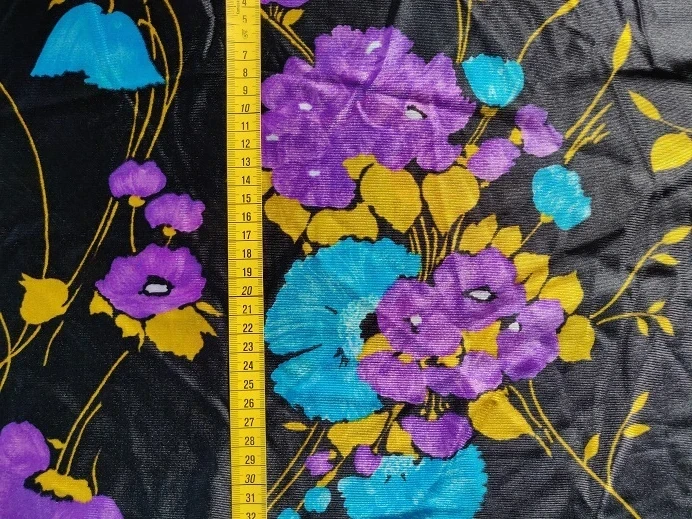 Cupones de tela con flores 151 x 138 y 16x138 – photo 3